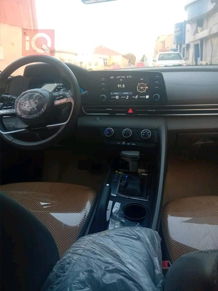 هیوندای ئەلەنترا